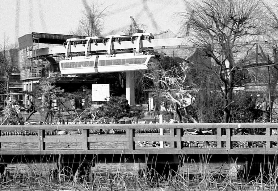 上野動物園のモノレール（昭和44年）.jpg