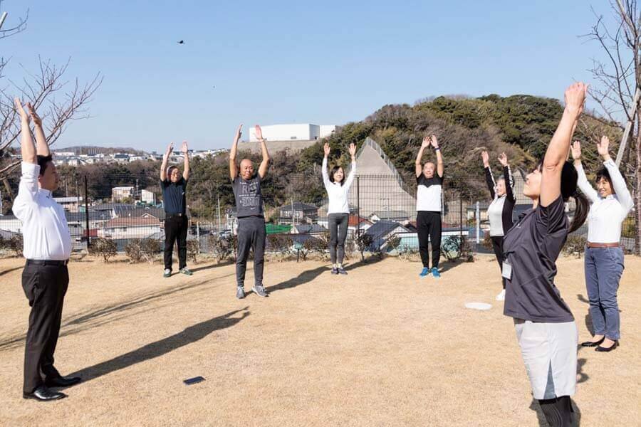 毎朝全員で実施しているラジオ体操の様子