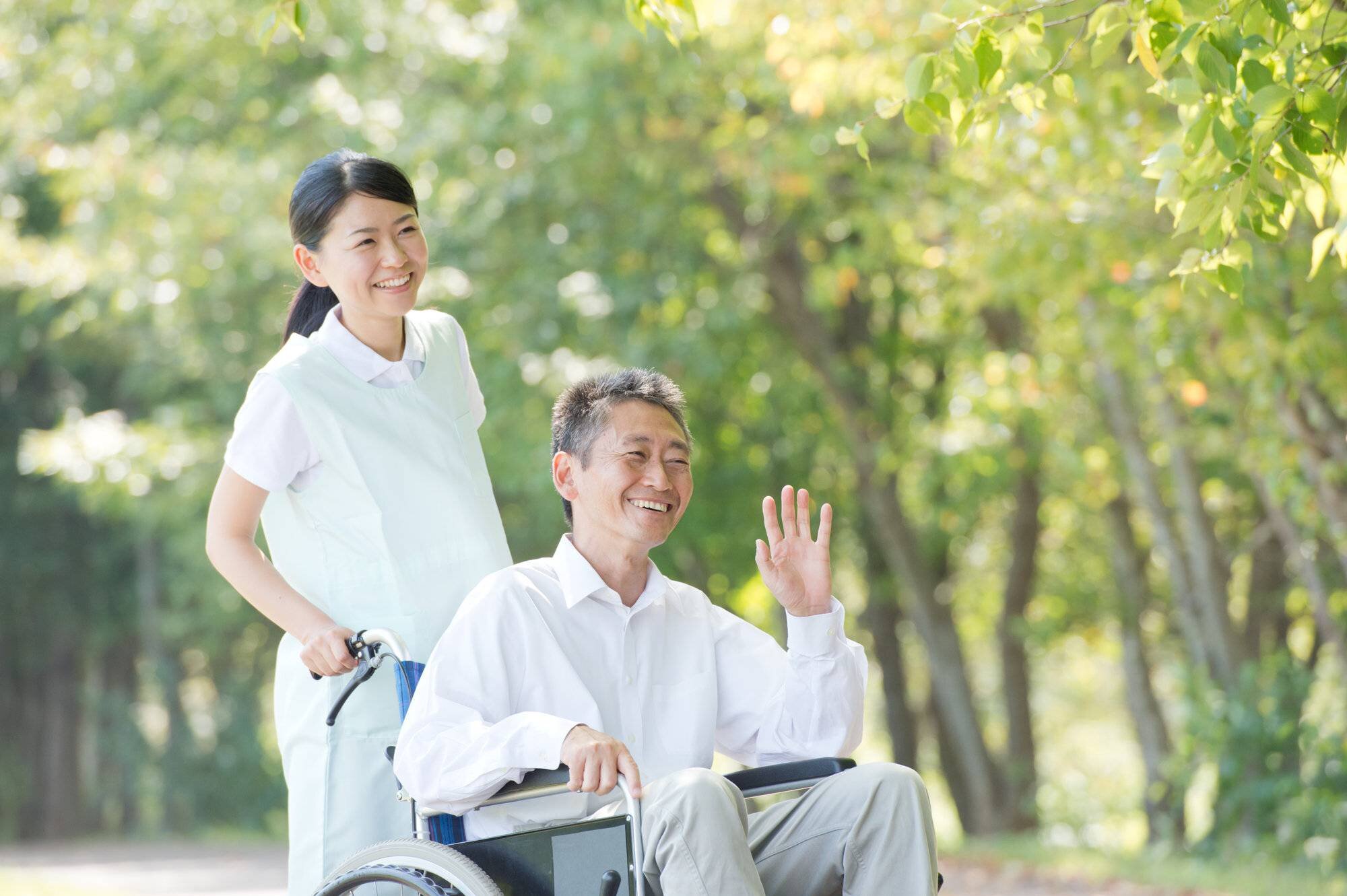 地元で介護の仕事がしたい!介護職Uターン転職のメリットとデメリット